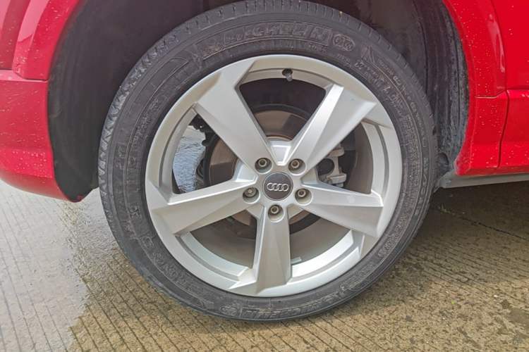 Used Audi Q2L 2018 35 TFSI Fashion Elegant Version China V Right Rear Wheel Hub