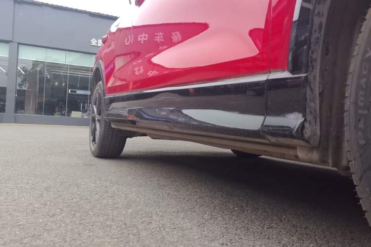 Used Audi Q2L 2018 35 TFSI Launch Exclusive Edition China V Right Side Sill