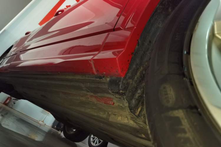 Used Audi Q2L 2018 35 TFSI Fashionable & Elegant Version China VI Emission Standard Right Side Sill