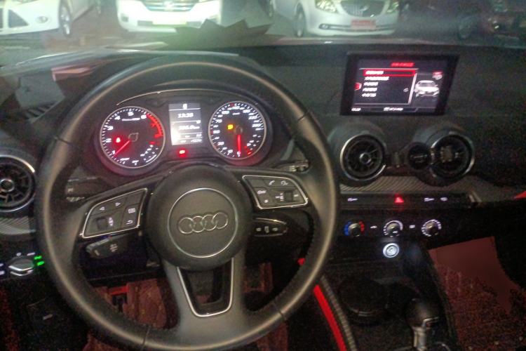 Used Audi Q2L 2018 35 TFSI Launch Exclusive Edition China VI Steering Wheel