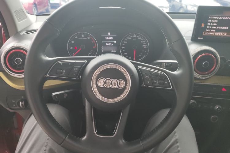 Used Audi Q2L 2018 35 TFSI Fashion Dynamic Version China V Emission Standard Steering Wheel
