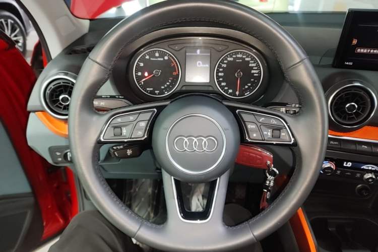 Used Audi Q2L 2018 35 TFSI Fashion Elegant Version China V Steering Wheel