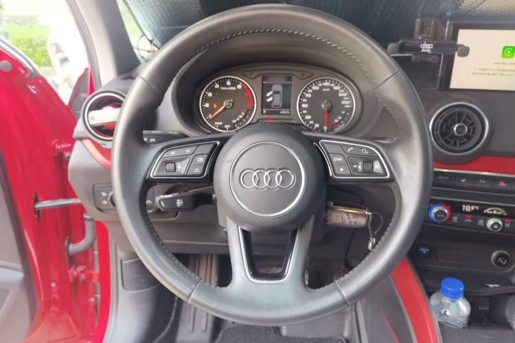 Used Audi Q2L 2018 35 TFSI Fashion Dynamic Version China VI Emission Standard Steering Wheel