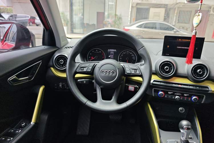 Used Audi Q2L 2018 35 TFSI Fashion Dynamic Version China V Emission Standard Steering Wheel