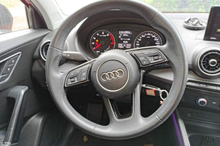 Used Audi Q2L 2018 35 TFSI Launch Exclusive Edition China VI Steering Wheel