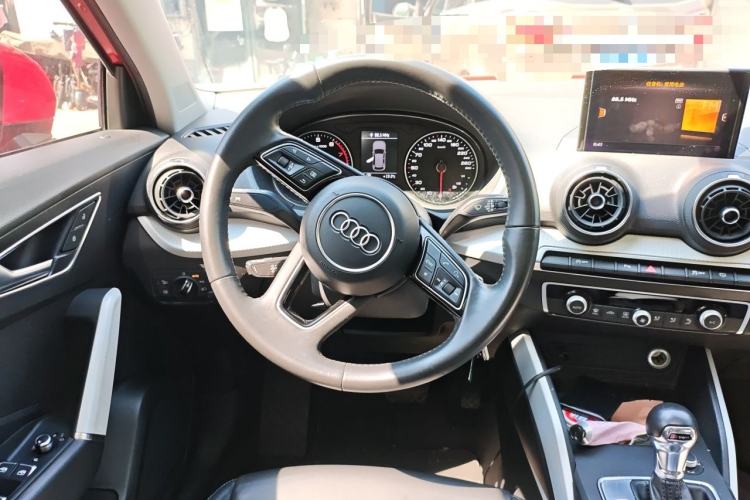 Used Audi Q2L 2018 35 TFSI Fashion Elegant Version China V Steering Wheel