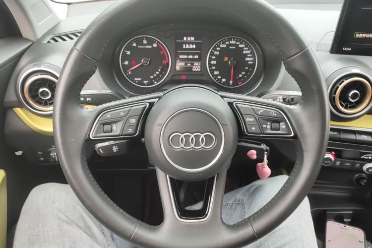 Used Audi Q2L 2018 35 TFSI Fashion Dynamic Version China VI Emission Standard Steering Wheel