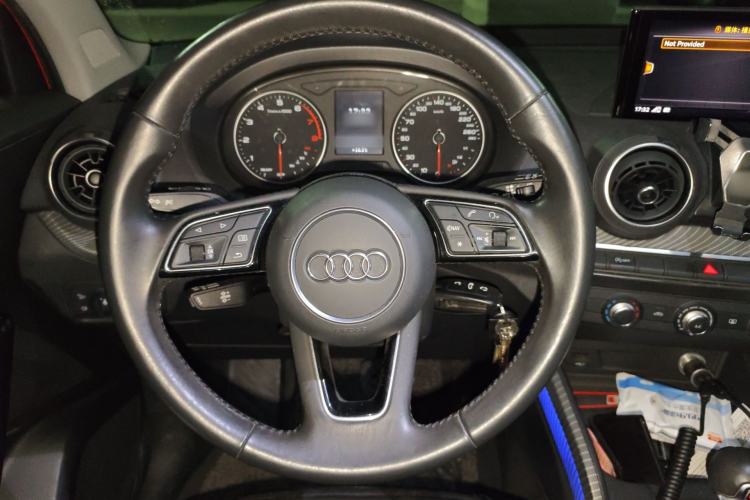 Used Audi Q2L 2018 35 TFSI Launch Exclusive Edition China VI Steering Wheel
