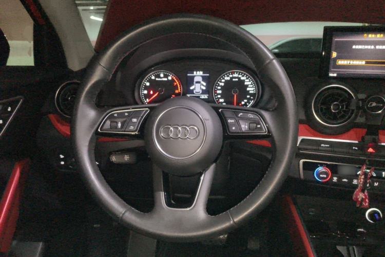 Used Audi Q2L 2018 35 TFSI Fashion Dynamic Version China VI Emission Standard Steering Wheel