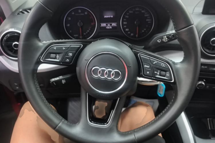 Used Audi Q2L 2018 35 TFSI Fashion Elegant Version China V Steering Wheel