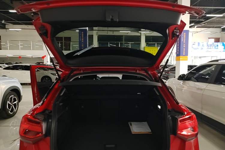 Used Audi Q2L 2018 35 TFSI Launch Exclusive Edition China VI Trunk