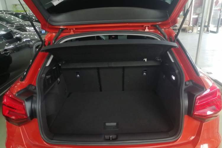 Used Audi Q2L 2018 35 TFSI Launch Exclusive Edition China VI Trunk