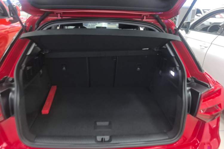 Used Audi Q2L 2018 35 TFSI Fashion Elegant Version China V Trunk