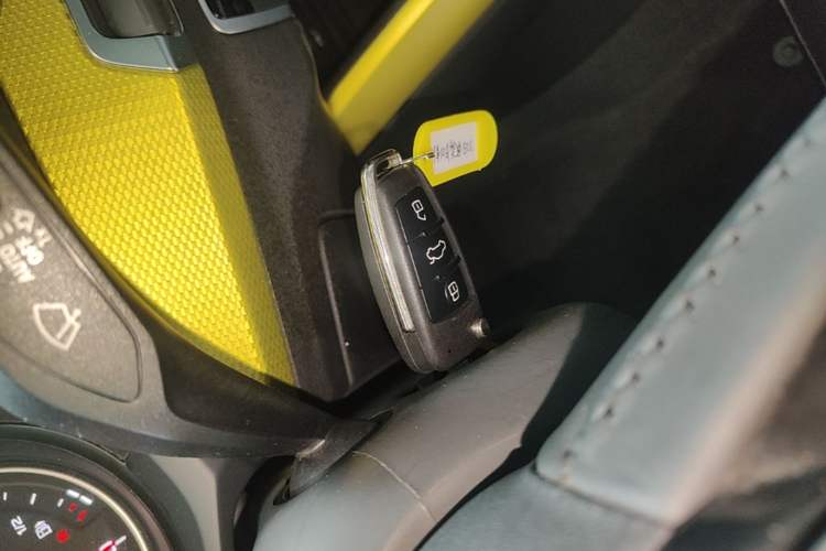 Used Audi Q2L 2018 35 TFSI Fashion Dynamic Version China V Emission Standard Vehicle Key