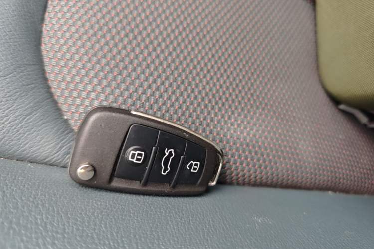 Used Audi Q2L 2018 35 TFSI Fashion Elegant Version China V Vehicle Key