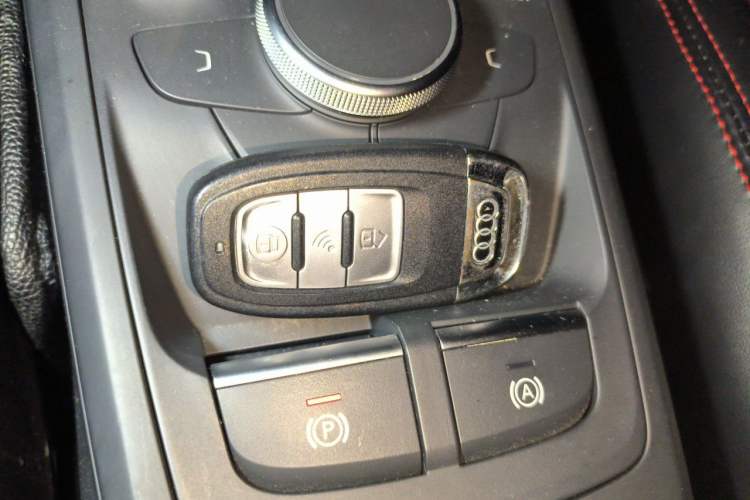 Used Audi Q2L 2018 35 TFSI Launch Exclusive Edition China V Vehicle Key