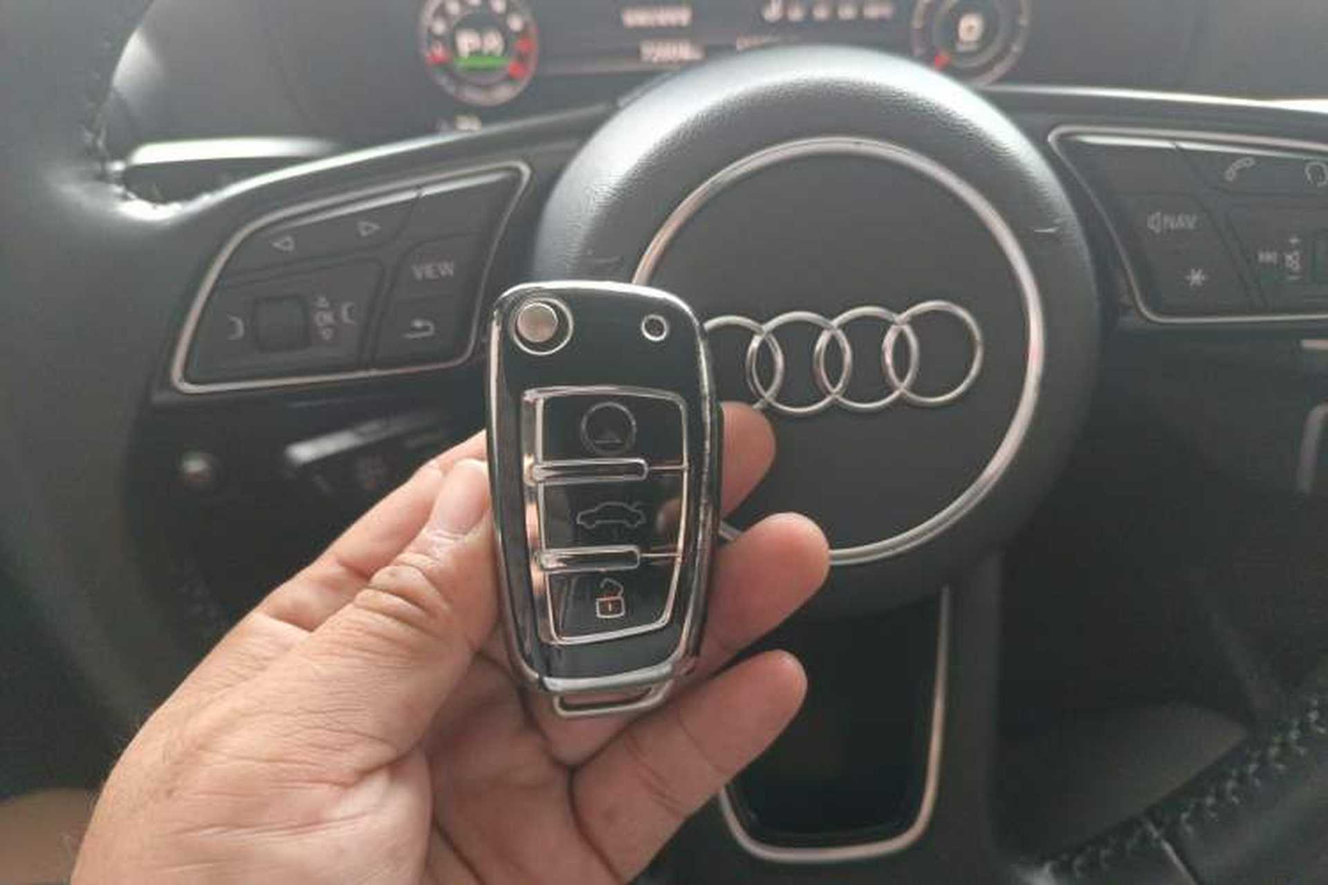Used Audi Q2L 2018 35 TFSI Fashion Dynamic Version China V Emission Standard Vehicle Key