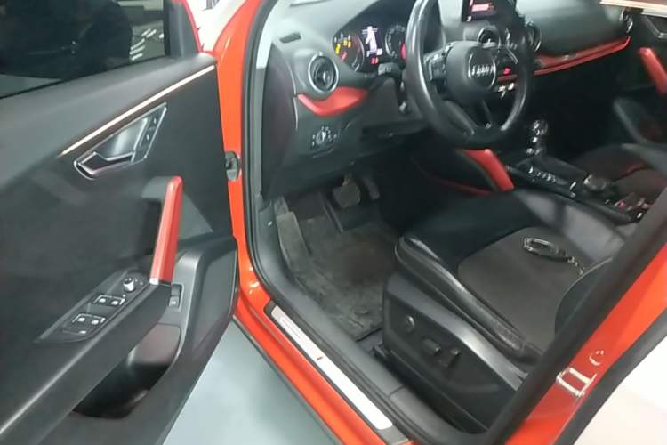 Used Audi Q2L 2018 35 TFSI Fashion Dynamic Version China VI Emission Standard Driver Seat