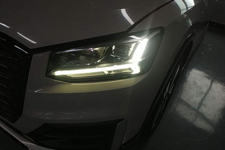Used Audi Q2L 2018 35 TFSI Fashion Dynamic Version China VI Emission Standard Left Front Headlight