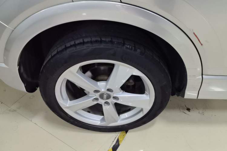Used Audi Q2L 2018 35 TFSI Fashion Elegant Version China V Right Rear Wheel Hub