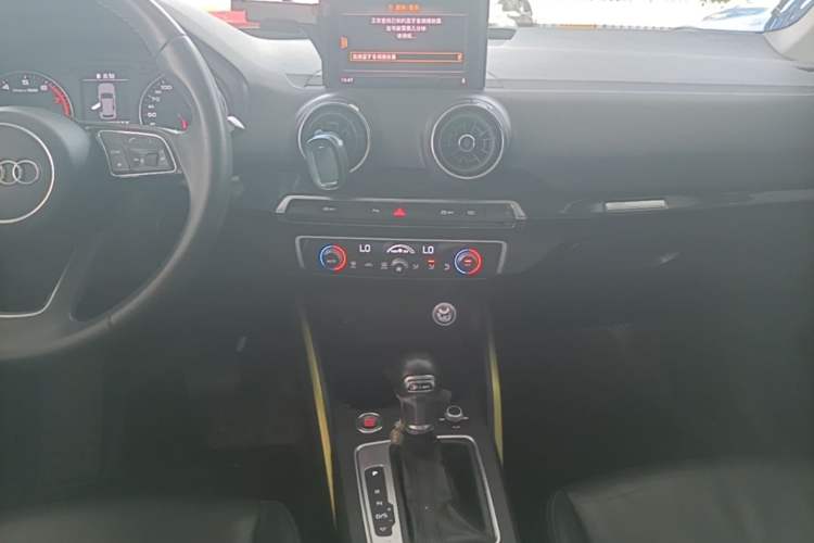 Used Audi Q2L 2018 35 TFSI Fashion Dynamic Version China V Emission Standard Audio And AC Panel