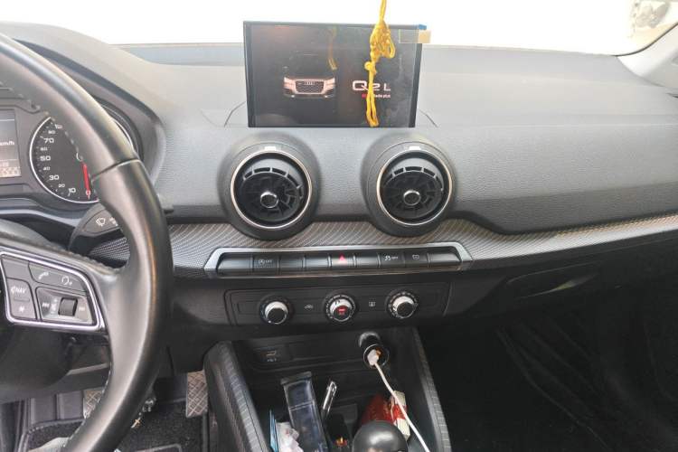 Used Audi Q2L 2018 35 TFSI Launch Exclusive Edition China V Audio And AC Panel
