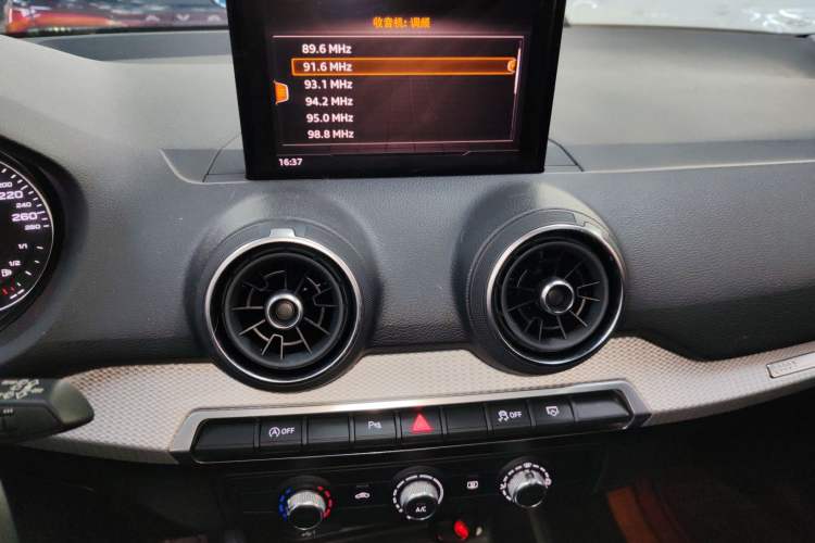 Used Audi Q2L 2018 35 TFSI Luxury Prestige Version China VI Audio And AC Panel