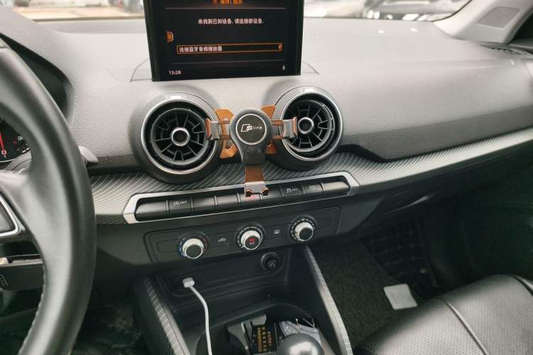 Used Audi Q2L 2018 35 TFSI Launch Exclusive Edition China V Audio And AC Panel