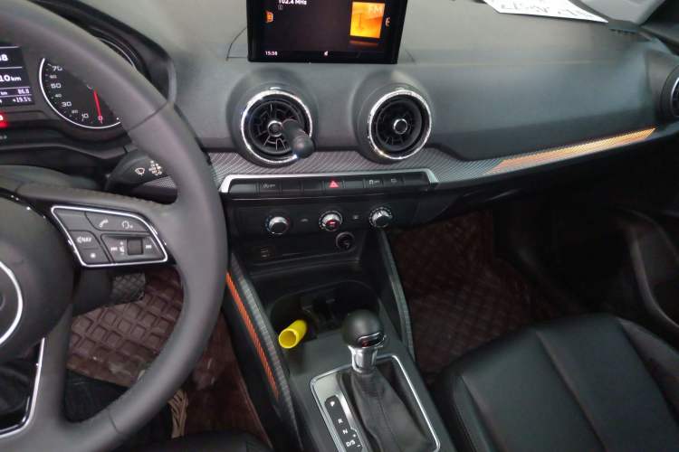 Used Audi Q2L 2018 35 TFSI Launch Exclusive Edition China VI Audio And AC Panel