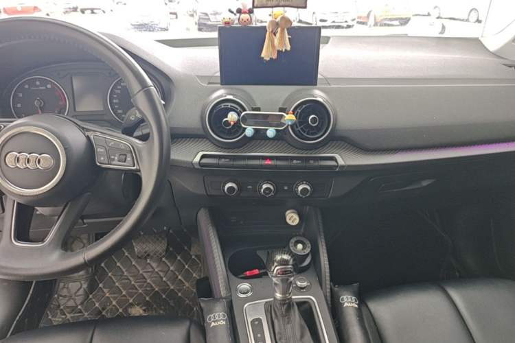 Used Audi Q2L 2018 35 TFSI Launch Exclusive Edition China VI Audio And AC Panel