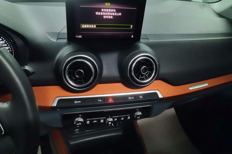 Used Audi Q2L 2018 35 TFSI Fashionable & Elegant Version China VI Emission Standard Audio And AC Panel