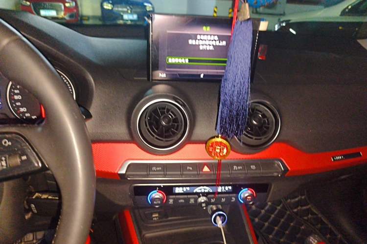 Used Audi Q2L 2018 35 TFSI Fashion Dynamic Version China VI Emission Standard Audio And AC Panel