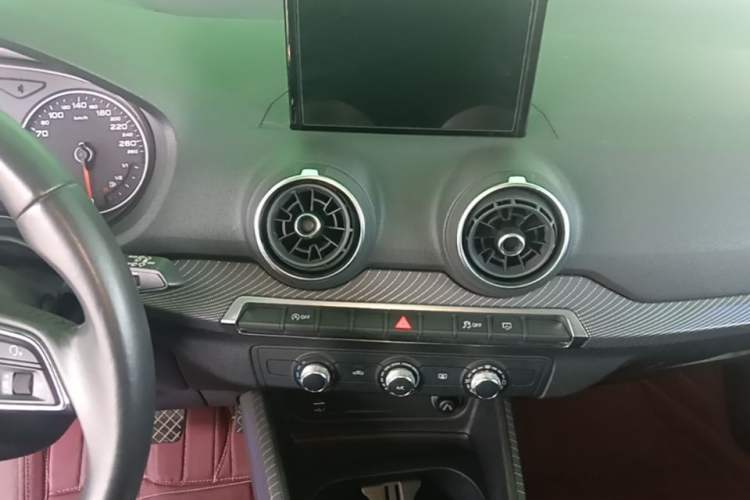 Used Audi Q2L 2018 35 TFSI Launch Exclusive Edition China VI Audio And AC Panel