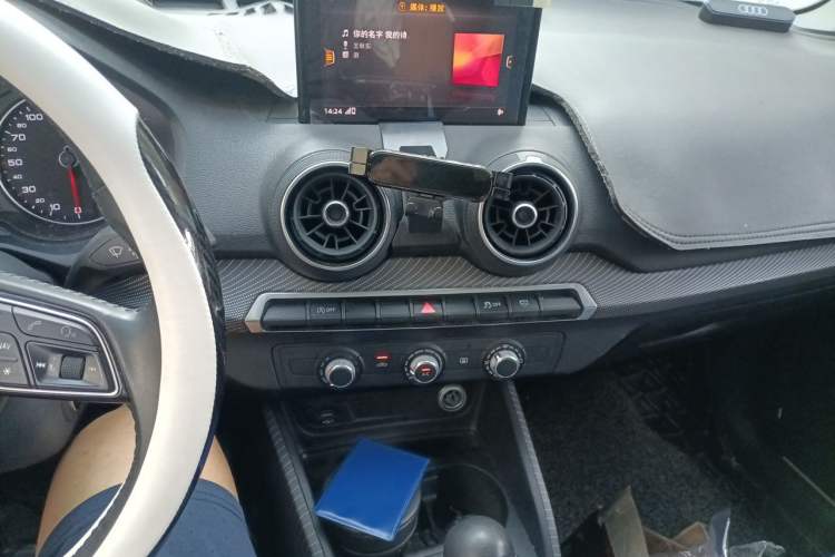 Used Audi Q2L 2018 35 TFSI Launch Exclusive Edition China VI Audio And AC Panel