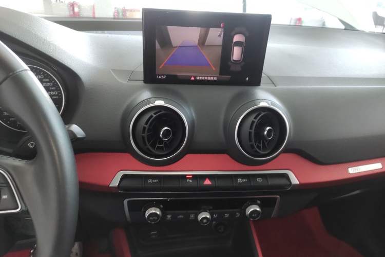 Used Audi Q2L 2018 35 TFSI Fashion Dynamic Version China VI Emission Standard Audio And AC Panel