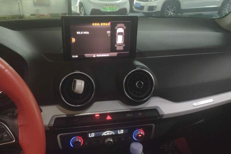 Used Audi Q2L 2018 35 TFSI Fashion Elegant Version China V Audio And AC Panel