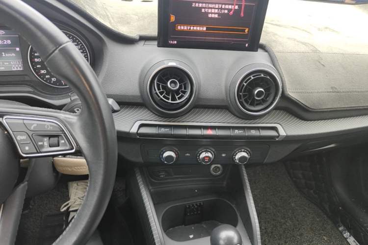 Used Audi Q2L 2018 35 TFSI Launch Exclusive Edition China VI Audio And AC Panel