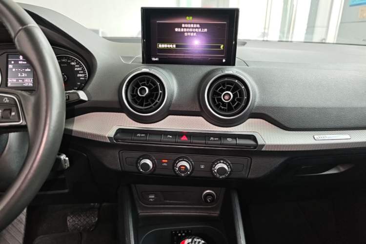 Used Audi Q2L 2018 35 TFSI Luxury Prestige Version China VI Audio And AC Panel