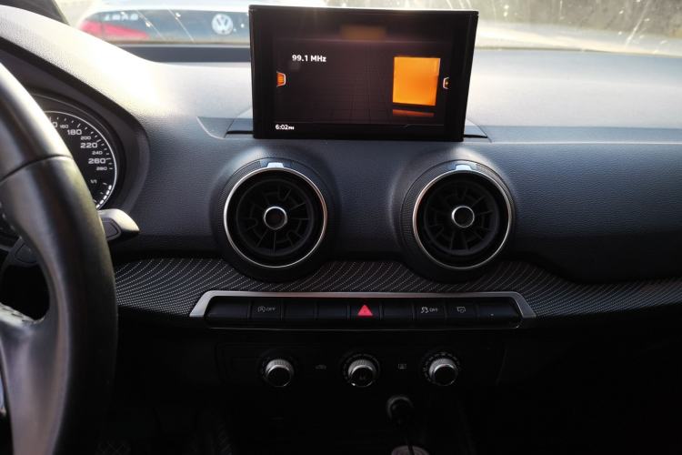 Used Audi Q2L 2018 35 TFSI Launch Exclusive Edition China V Audio And AC Panel