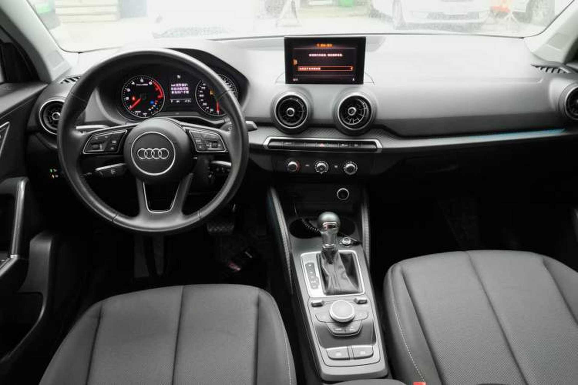 Used Audi Q2L 2018 35 TFSI Launch Exclusive Edition China VI Center Console