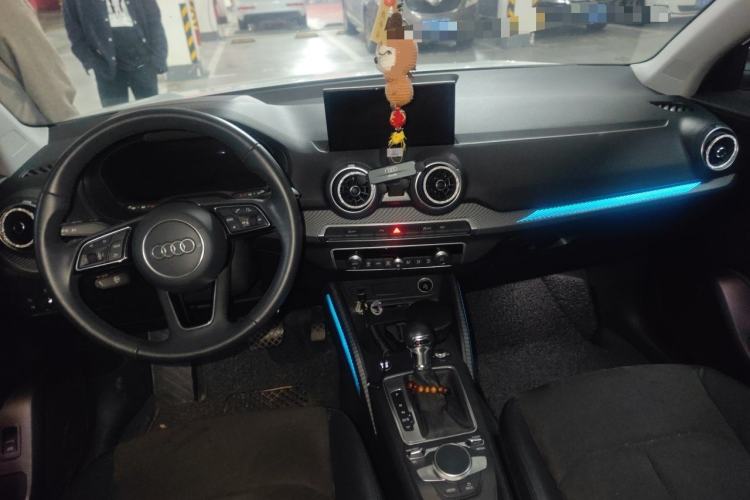 Used Audi Q2L 2018 35 TFSI Luxury Attractive Model China V Standard Center Console