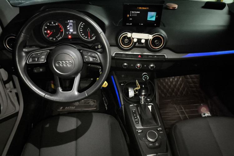 Used Audi Q2L 2018 35 TFSI Launch Exclusive Edition China V Center Console