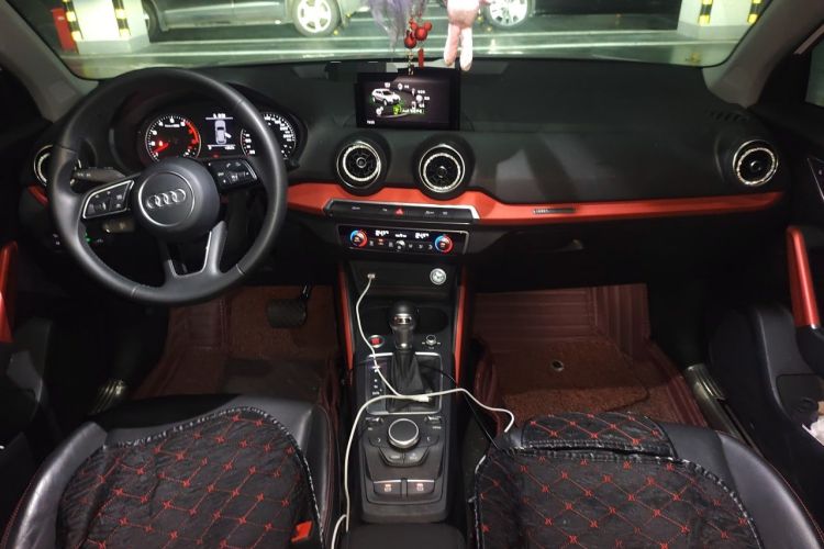 Used Audi Q2L 2018 35 TFSI Fashion Dynamic Version China VI Emission Standard Center Console