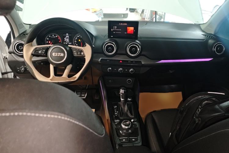 Used Audi Q2L 2018 35 TFSI Launch Exclusive Edition China V Center Console