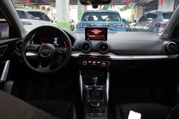 Used Audi Q2L 2018 35 TFSI Fashion Elegant Version China V Center Console