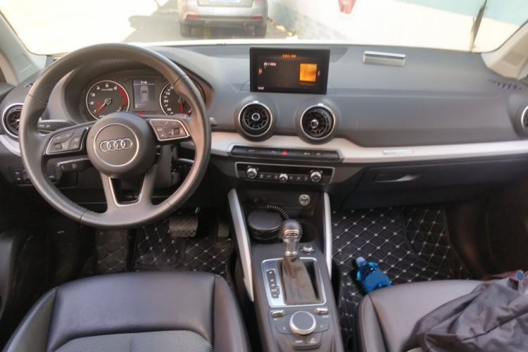 Used Audi Q2L 2018 35 TFSI Fashion Elegant Version China V Center Console