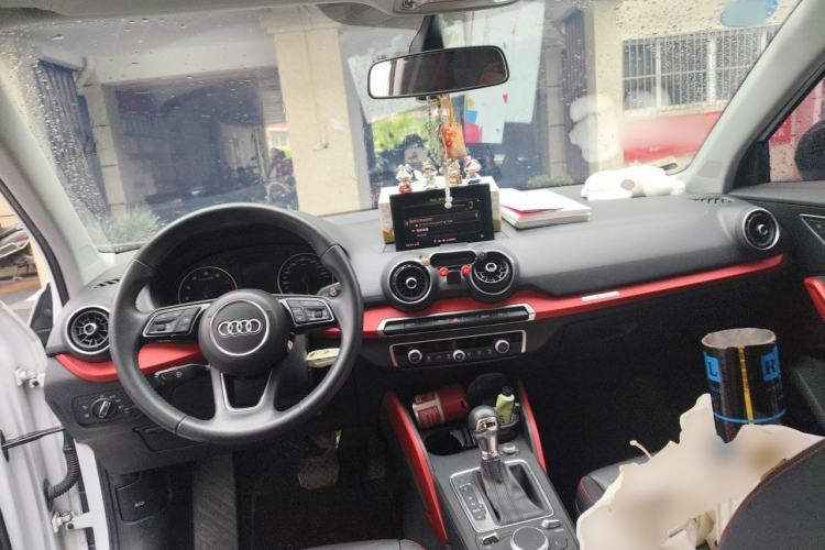 Used Audi Q2L 2018 35 TFSI Fashion Dynamic Version China VI Emission Standard Center Console
