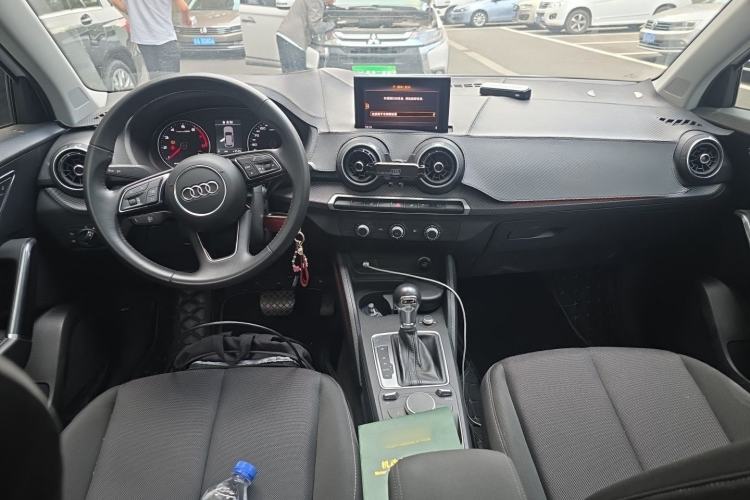Used Audi Q2L 2018 35 TFSI Launch Exclusive Edition China V Center Console