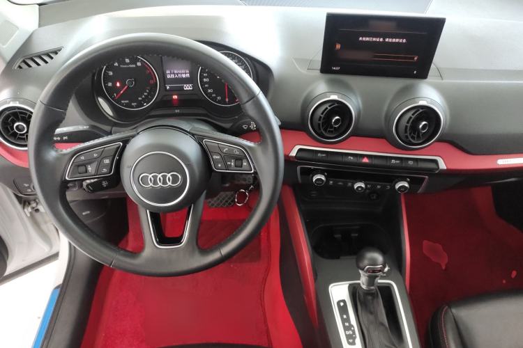 Used Audi Q2L 2018 35 TFSI Fashion Dynamic Version China VI Emission Standard Center Console