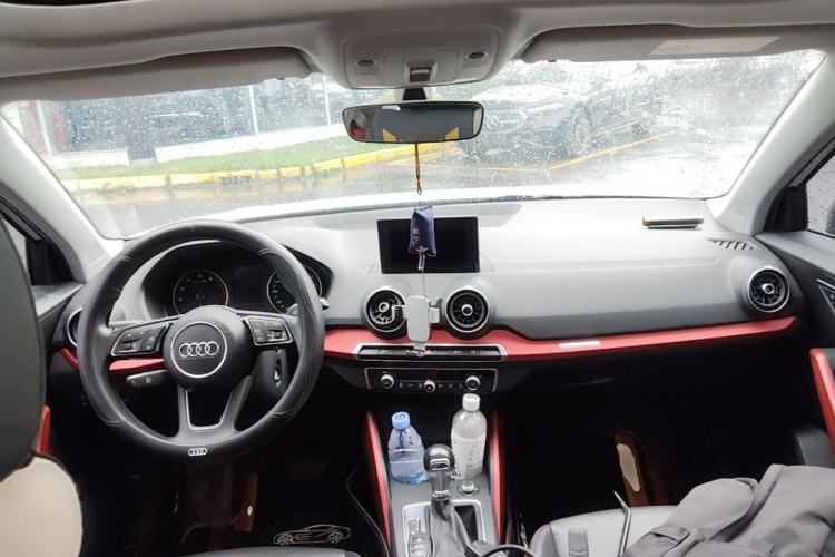 Used Audi Q2L 2018 35 TFSI Fashion Dynamic Version China VI Emission Standard Center Console